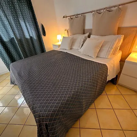 Casa Fabrizia Apartamento Ísquia